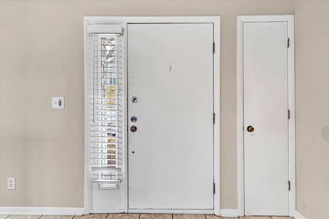 4958 Hunting Hills CIR, Roanoke, VA 24018