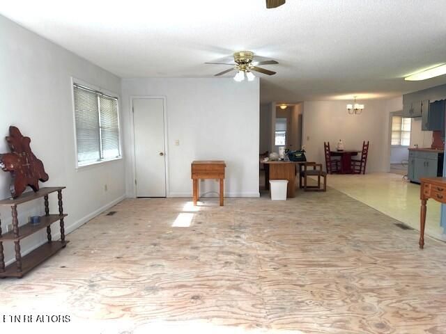 5107 Pawnee Rd, Crossville, TN 38572