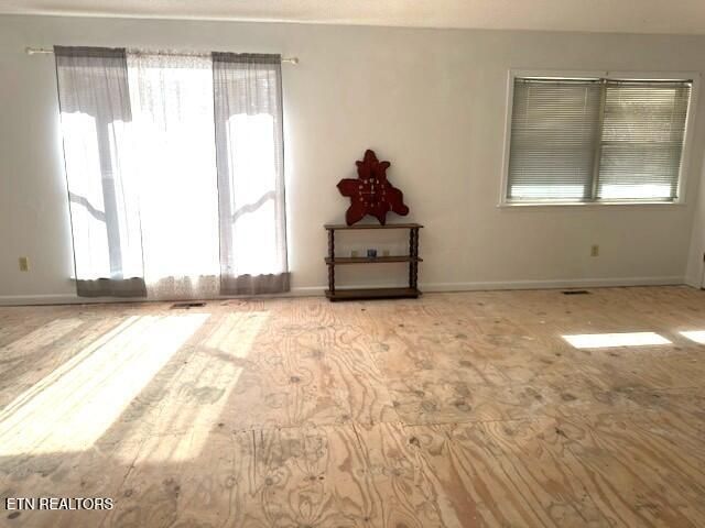 5107 Pawnee Rd, Crossville, TN 38572