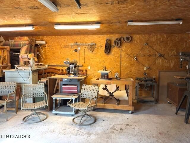 5107 Pawnee Rd, Crossville, TN 38572