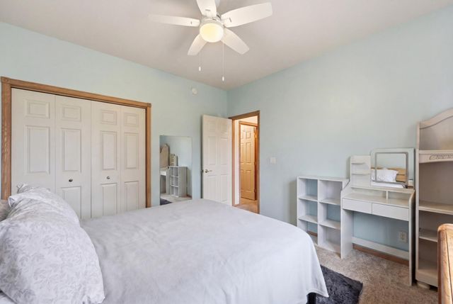 212 Chestnut Drive, Horace, ND 58047