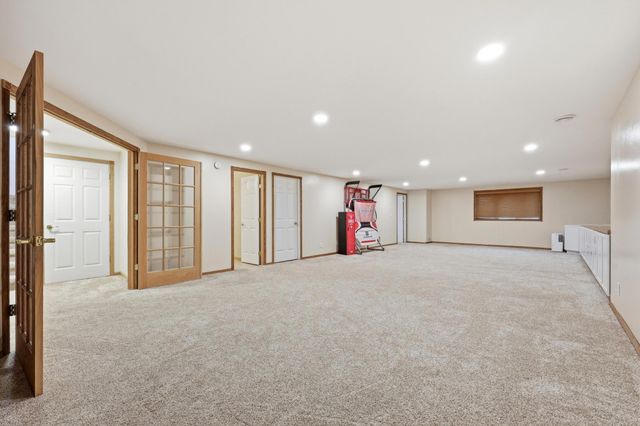 212 Chestnut Drive, Horace, ND 58047
