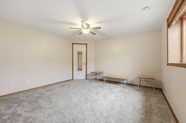212 Chestnut Drive, Horace, ND 58047