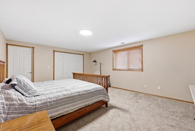212 Chestnut Drive, Horace, ND 58047