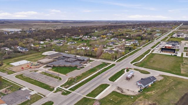 212 Chestnut Drive, Horace, ND 58047