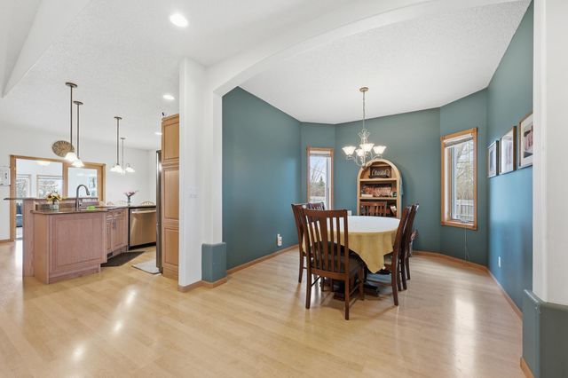212 Chestnut Drive, Horace, ND 58047