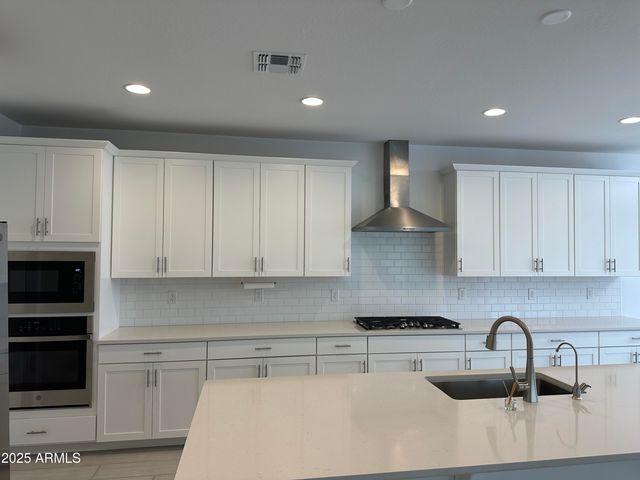 40562 W MICHAELS Drive, Maricopa, AZ 85138