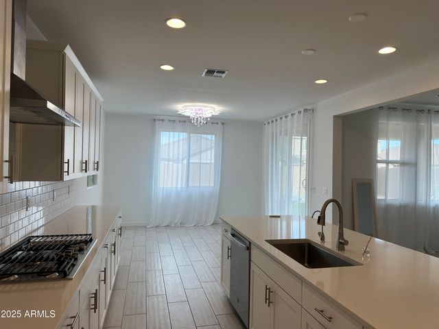 40562 W MICHAELS Drive, Maricopa, AZ 85138