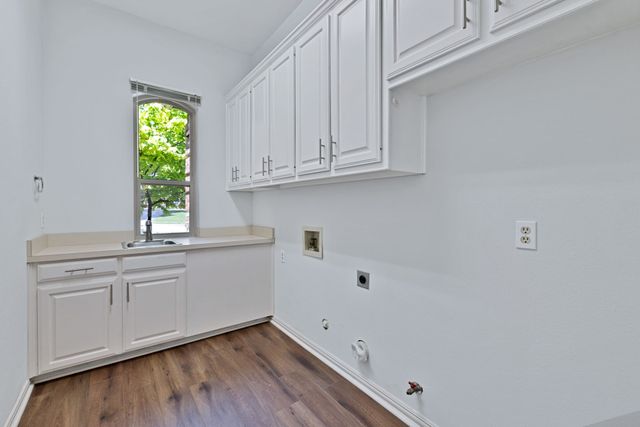 1332 Lakewood Drive, Mckinney, TX 75072