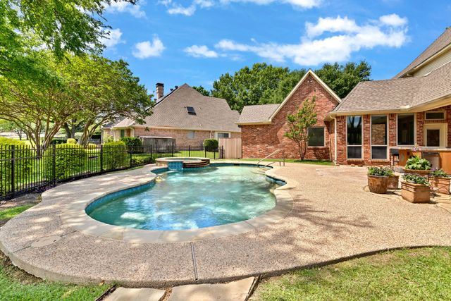 1332 Lakewood Drive, Mckinney, TX 75072