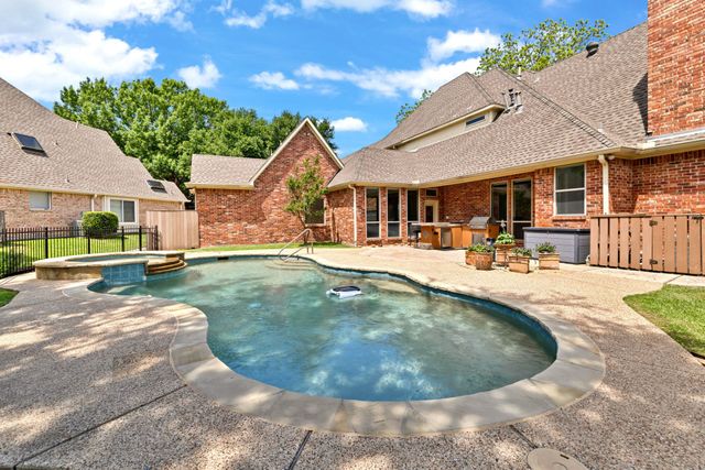 1332 Lakewood Drive, Mckinney, TX 75072