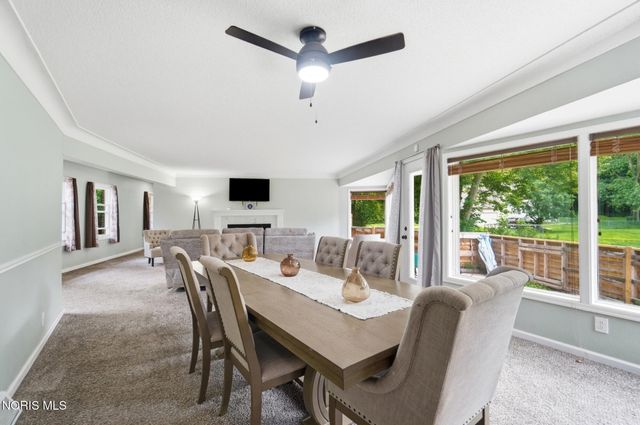 28 N Centennial Road, Holland, OH 43528