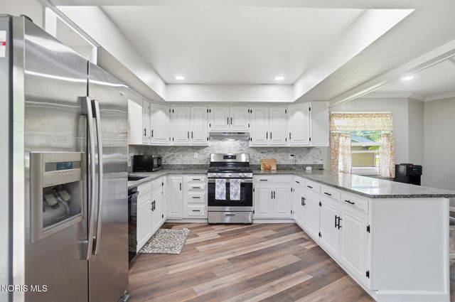28 N Centennial Road, Holland, OH 43528