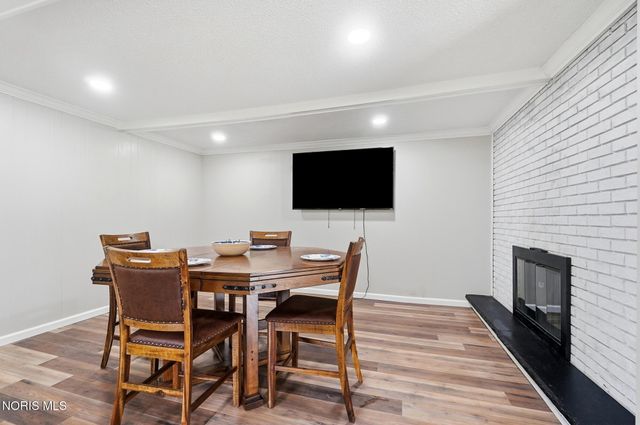 28 N Centennial Road, Holland, OH 43528