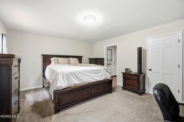 28 N Centennial Road, Holland, OH 43528