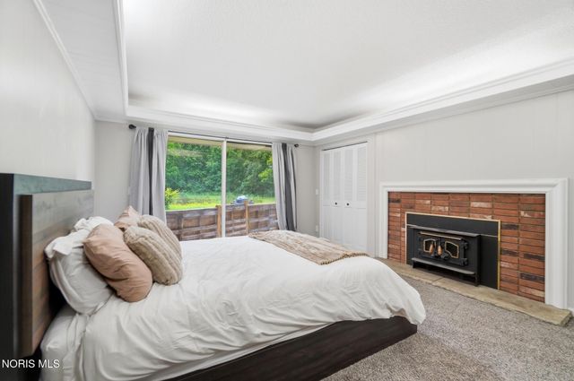 28 N Centennial Road, Holland, OH 43528