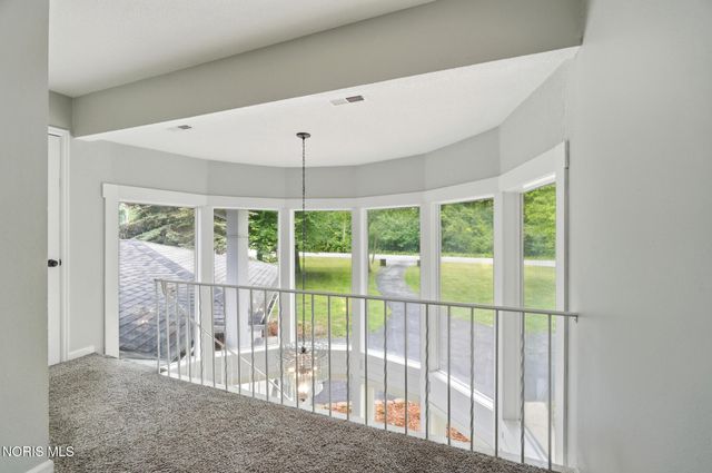 28 N Centennial Road, Holland, OH 43528