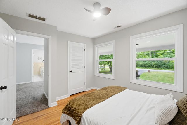 28 N Centennial Road, Holland, OH 43528