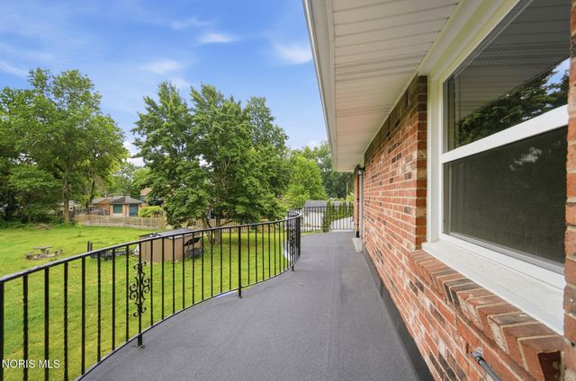 28 N Centennial Road, Holland, OH 43528
