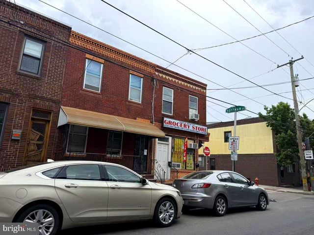 1913 S 10TH ST, Philadelphia, PA 19148