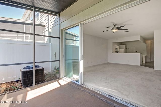 7554 RED CRANE Lane, Jacksonville, FL 32256