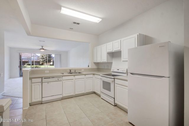 7554 RED CRANE Lane, Jacksonville, FL 32256