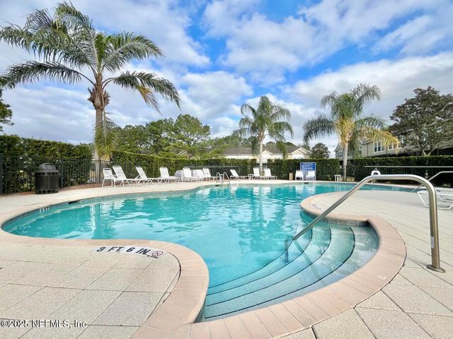 7554 RED CRANE Lane, Jacksonville, FL 32256