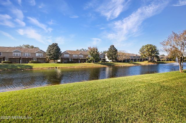 7554 RED CRANE Lane, Jacksonville, FL 32256