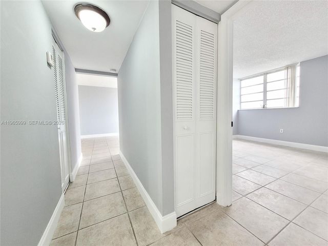 816 NW 87th Ave 305, Miami, FL 33172