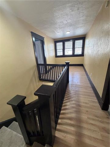 1204 N 8th Street, St Joseph, MO 64505