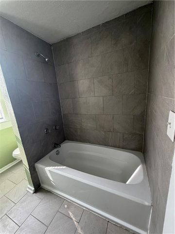 1204 N 8th Street, St Joseph, MO 64505