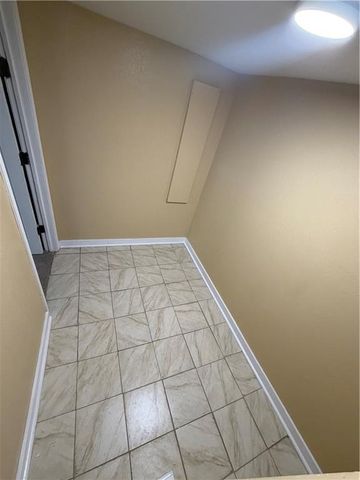 1204 N 8th Street, St Joseph, MO 64505