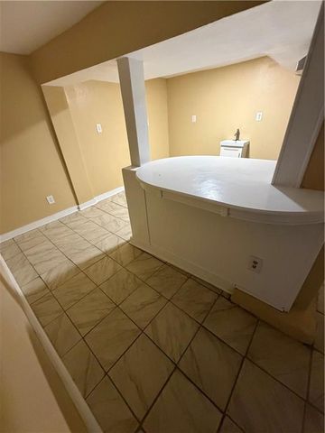 1204 N 8th Street, St Joseph, MO 64505