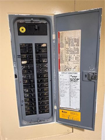 1204 N 8th Street, St Joseph, MO 64505