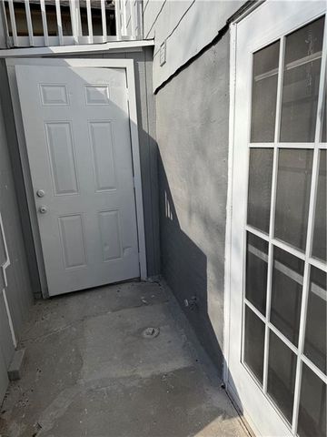 1204 N 8th Street, St Joseph, MO 64505