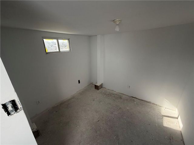 1204 N 8th Street, St Joseph, MO 64505