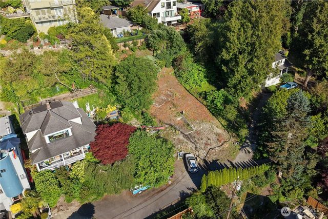 0 40XX 58th Place SW, Seattle, WA 98116