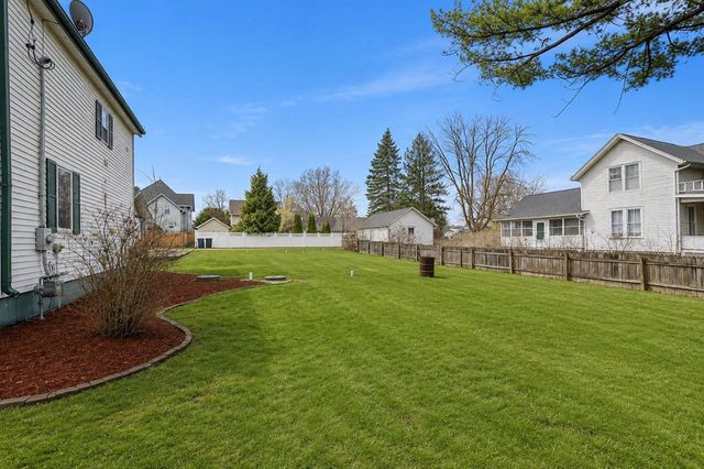 3613 County O Road, Cambridge, WI 53523