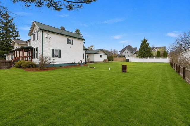 3613 County O Road, Cambridge, WI 53523