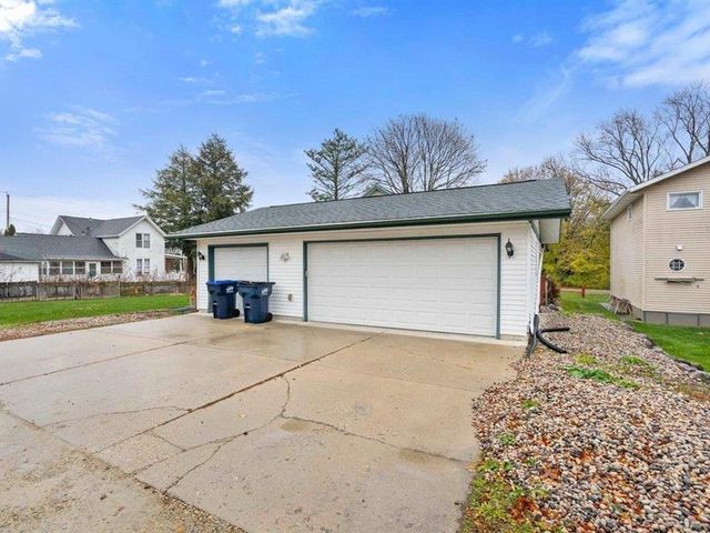 3613 County O Road, Cambridge, WI 53523