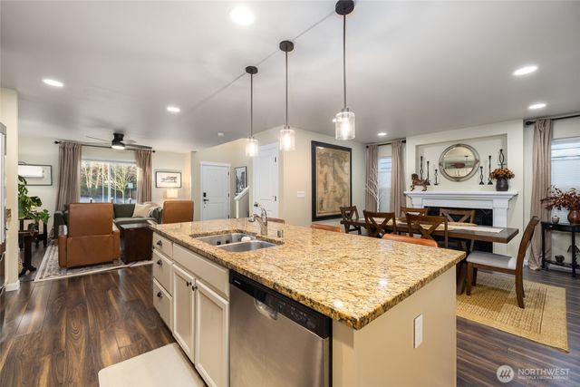 900 Crested Butte Boulevard, Mount Vernon, WA 98273