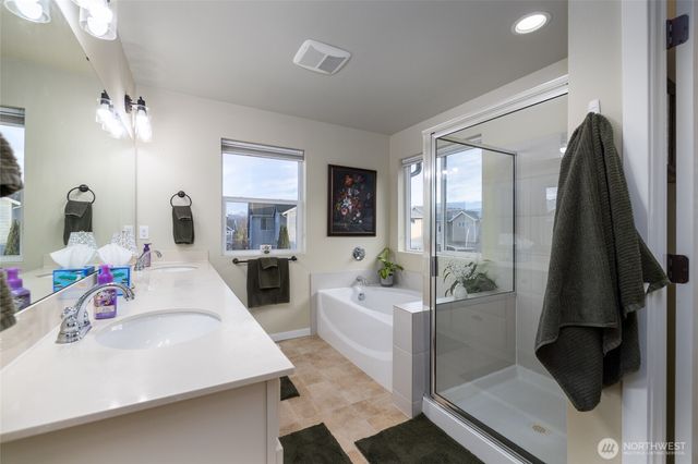 900 Crested Butte Boulevard, Mount Vernon, WA 98273