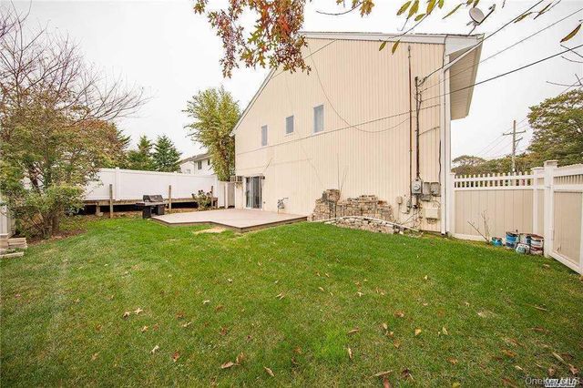 4025 Boston Avenue, Seaford, NY 11783