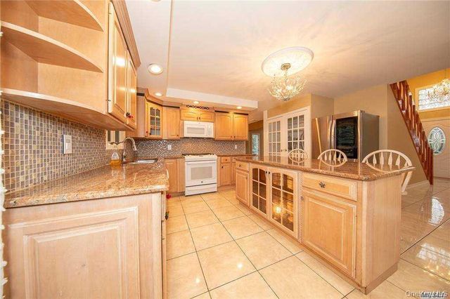 4025 Boston Avenue, Seaford, NY 11783