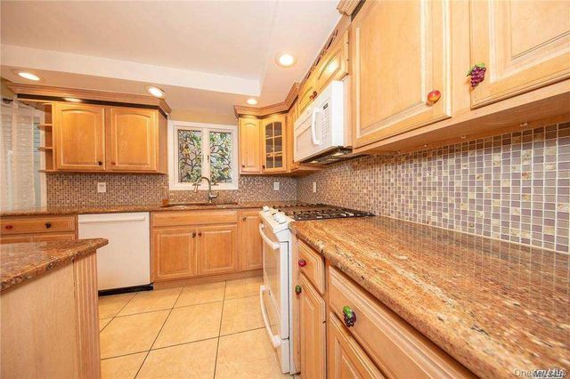 4025 Boston Avenue, Seaford, NY 11783