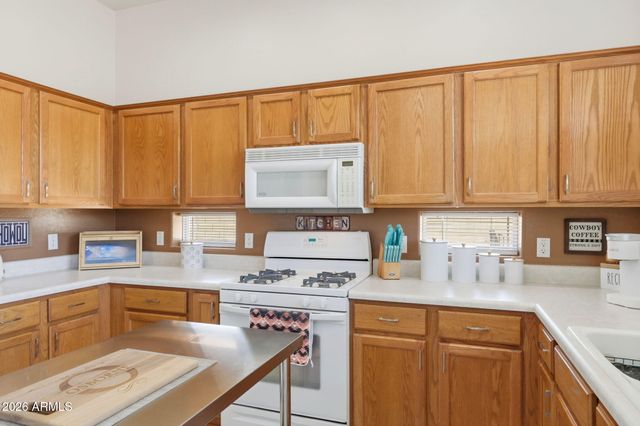 6860 E ELBROOK Avenue, Prescott Valley, AZ 86314
