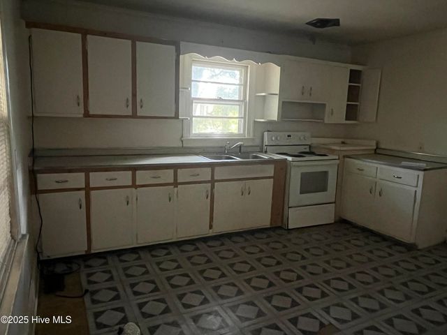 912 N Madison Avenue, Goldsboro, NC 27530