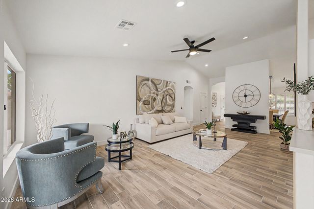 8382 S MILL Avenue, Tempe, AZ 85284