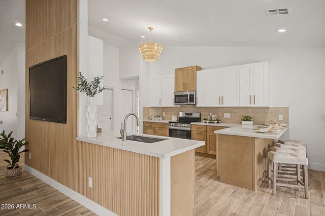 8382 S MILL Avenue, Tempe, AZ 85284