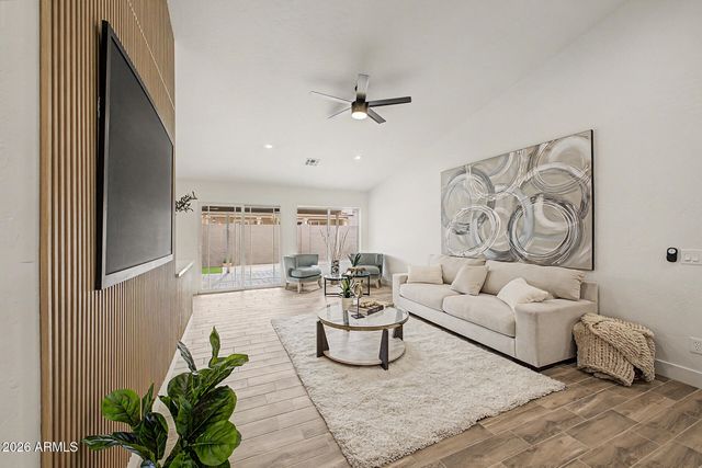 8382 S MILL Avenue, Tempe, AZ 85284